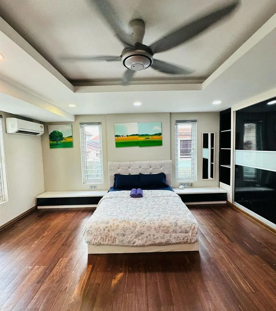 4 Storey Semi-D In Johor Bahru Holiday home