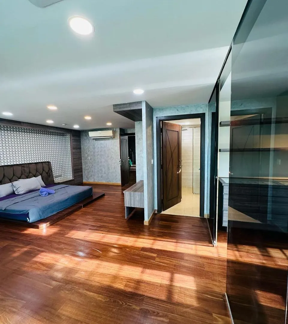 4 Storey Semi-D In Johor Bahru Holiday home